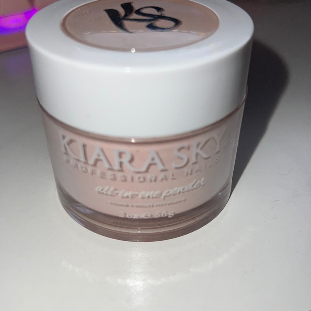 Kiara sky Acrylic powder in “The perfect mood”
